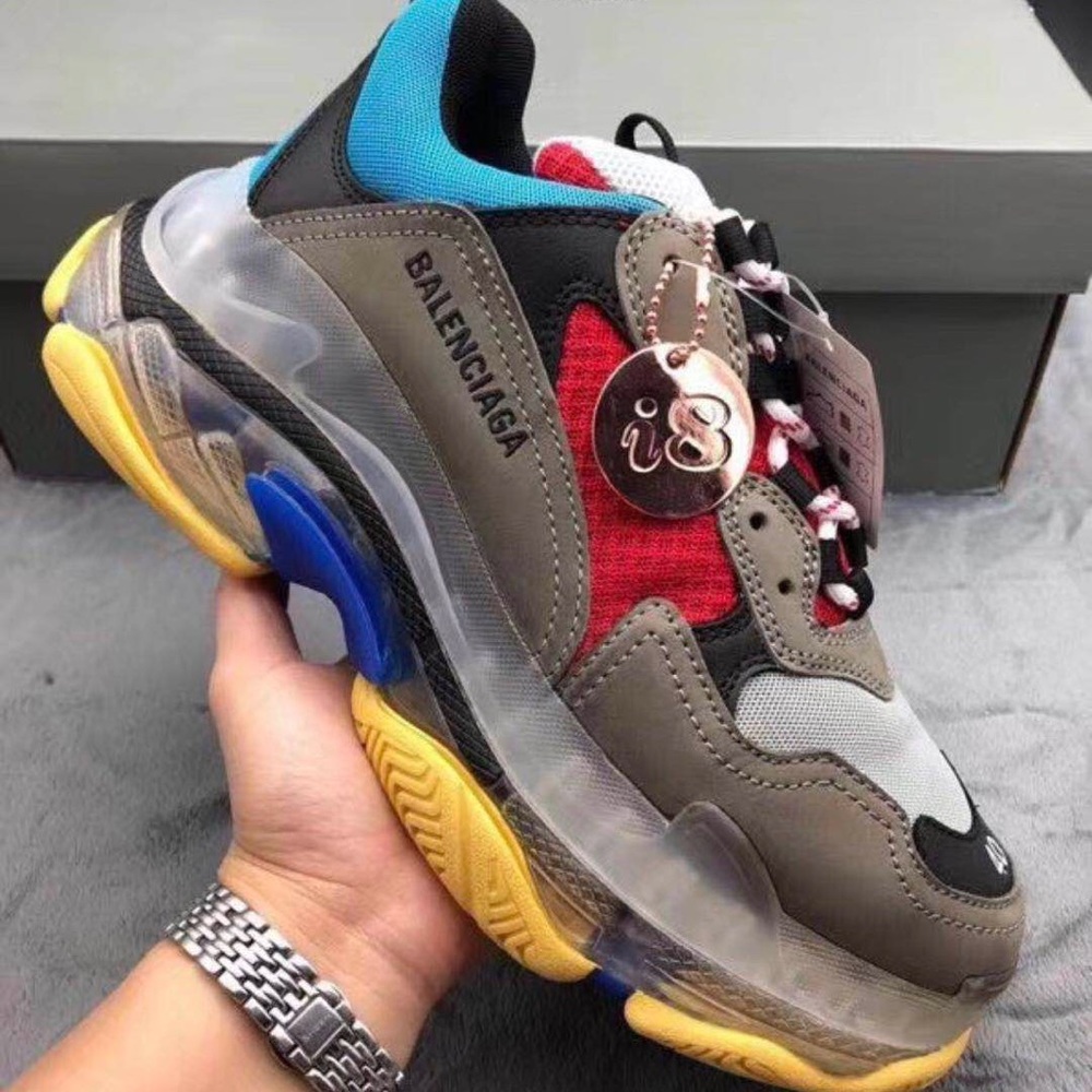 Shoes - Picture 6 of 6